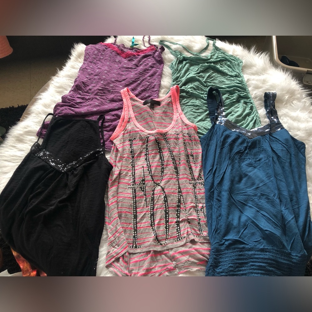 Spaghetti string tank top bundle